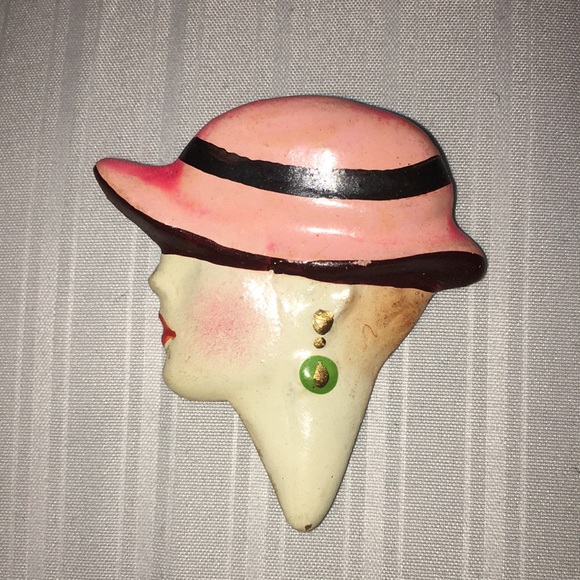 Vintage Jewelry - Vintage Lady with pink hat pin/brooch